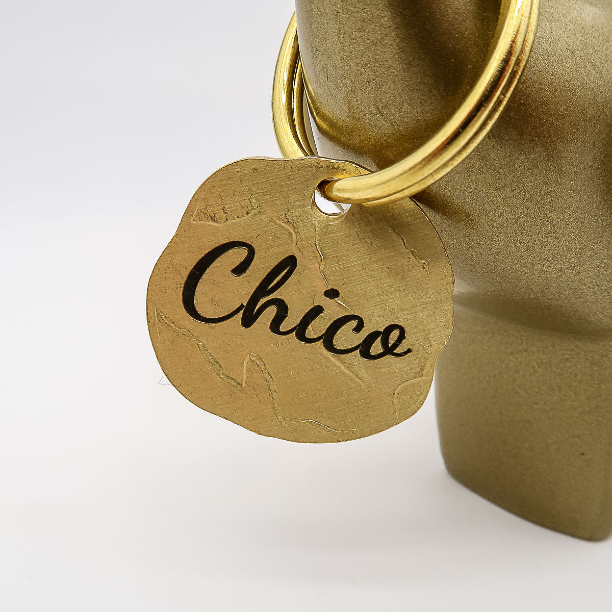 Extravagant vintage dog tag gepersonaliseerd met gravure, materiaal messing, 25mm