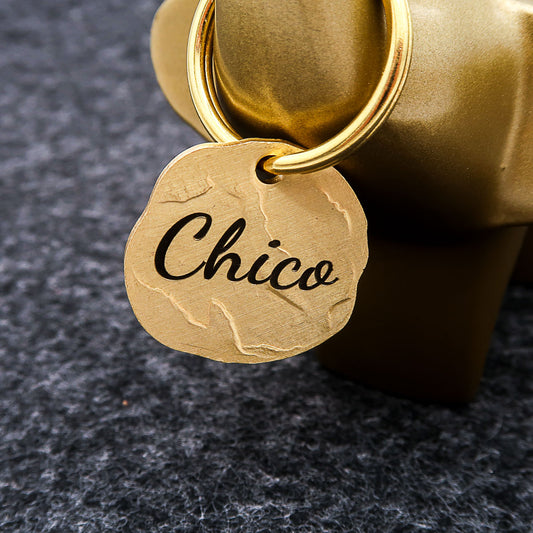 Extravagant vintage dog tag gepersonaliseerd met gravure, materiaal messing, 25mm