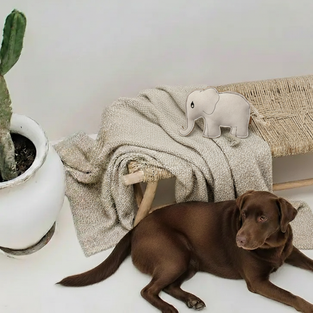 BUDDY. Hondenspeelgoed van leer "Olifant" 