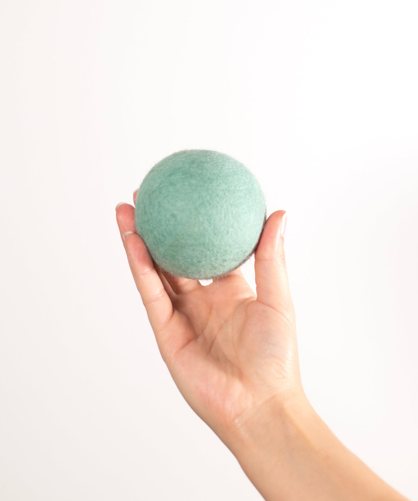 BUDDY. Hondenspeelgoed van schapenwol "Bal" - Mint 