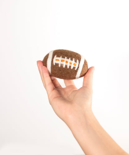 BUDDY. Hondenspeelgoed van schapenwol "Voetbal" 